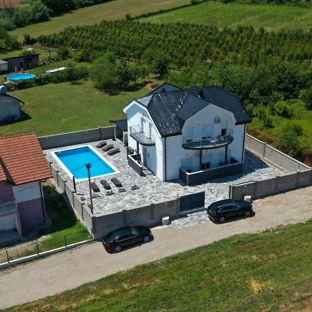 Vila Villa Aljosa Ivisovo Greblje